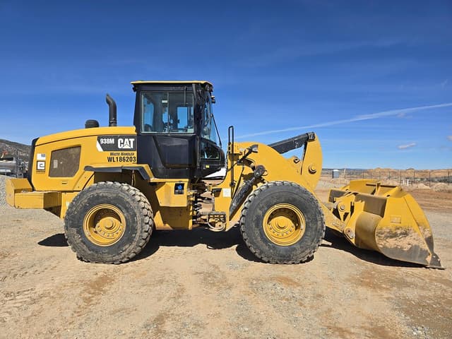 Image of Caterpillar 938M equipment image 4