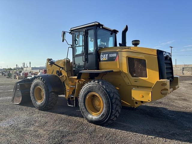 Image of Caterpillar 938M equipment image 3