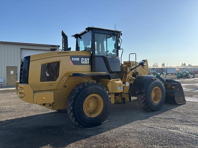 Image of Caterpillar 938M equipment image 2