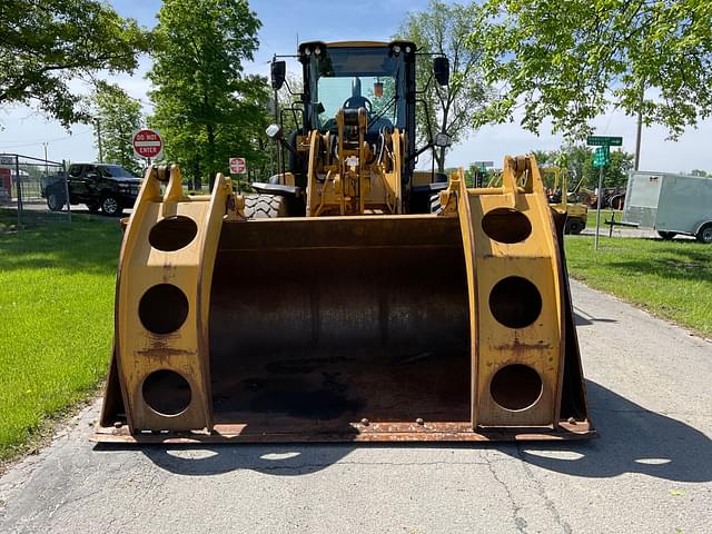 Image of Caterpillar 938M equipment image 1