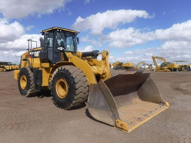 Image of Caterpillar 966M equipment image 2