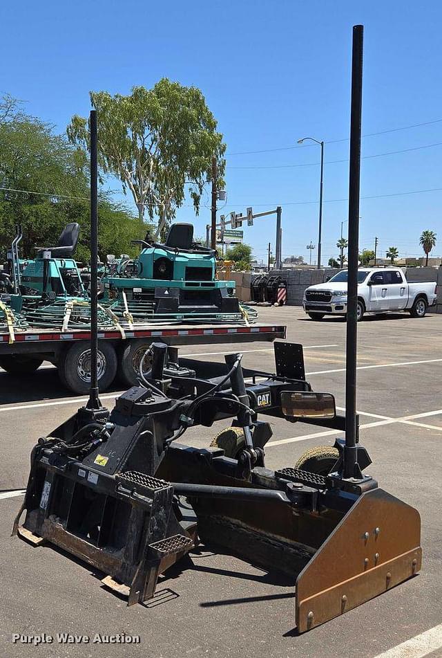 Image of Caterpillar BB124 equipment image 4