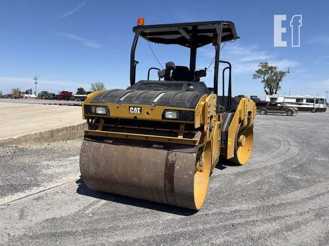 Image of Caterpillar CB10 equipment image 1