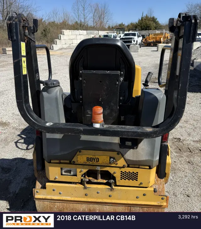 Image of Caterpillar CB14B equipment image 3
