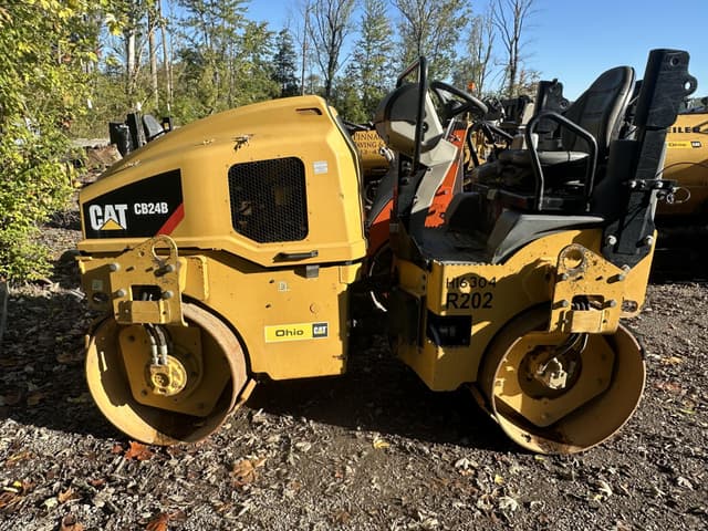 Image of Caterpillar CB24B equipment image 1
