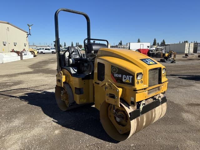 Image of Caterpillar CB24B equipment image 1