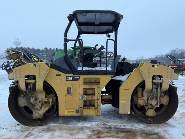Image of Caterpillar CB64B equipment image 3