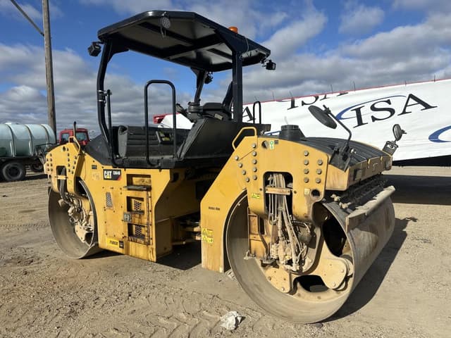 Image of Caterpillar CB64B equipment image 2