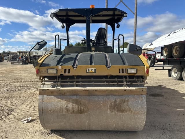 Image of Caterpillar CB64B equipment image 3