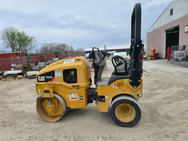 Image of Caterpillar CC24B equipment image 3