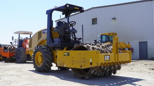 Image of Caterpillar CP44B equipment image 3