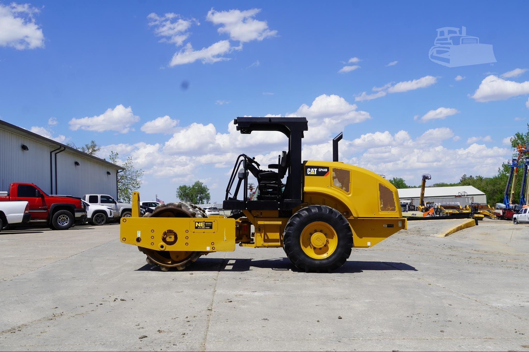 2018 Caterpillar CP44B Equipment Image0
