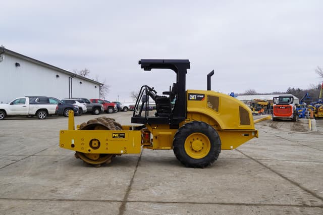 Image of Caterpillar CP44B equipment image 1