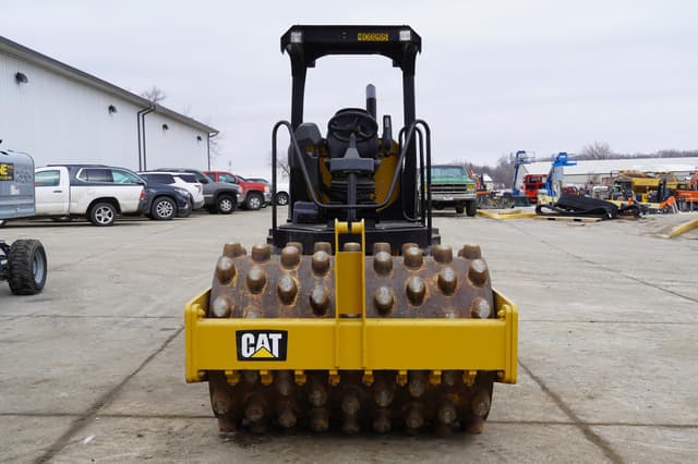 Image of Caterpillar CP44B equipment image 3