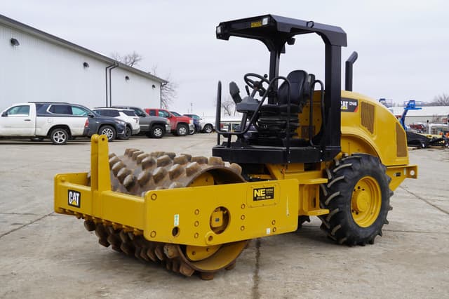 Image of Caterpillar CP44B equipment image 2