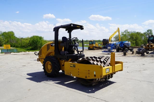 Image of Caterpillar CP44B equipment image 3