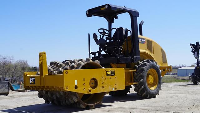 Image of Caterpillar CP44B equipment image 1