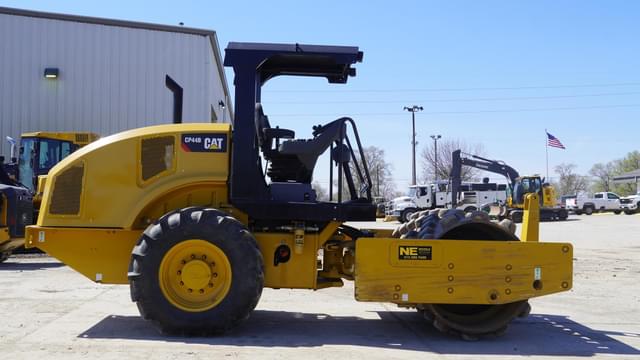 Image of Caterpillar CP44B equipment image 4