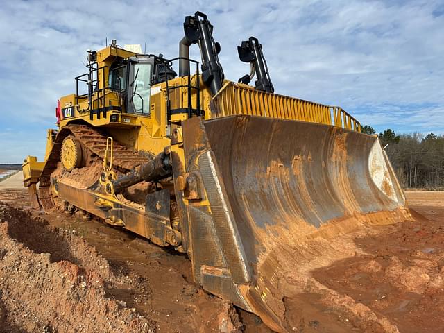 Image of Caterpillar D11T equipment image 2