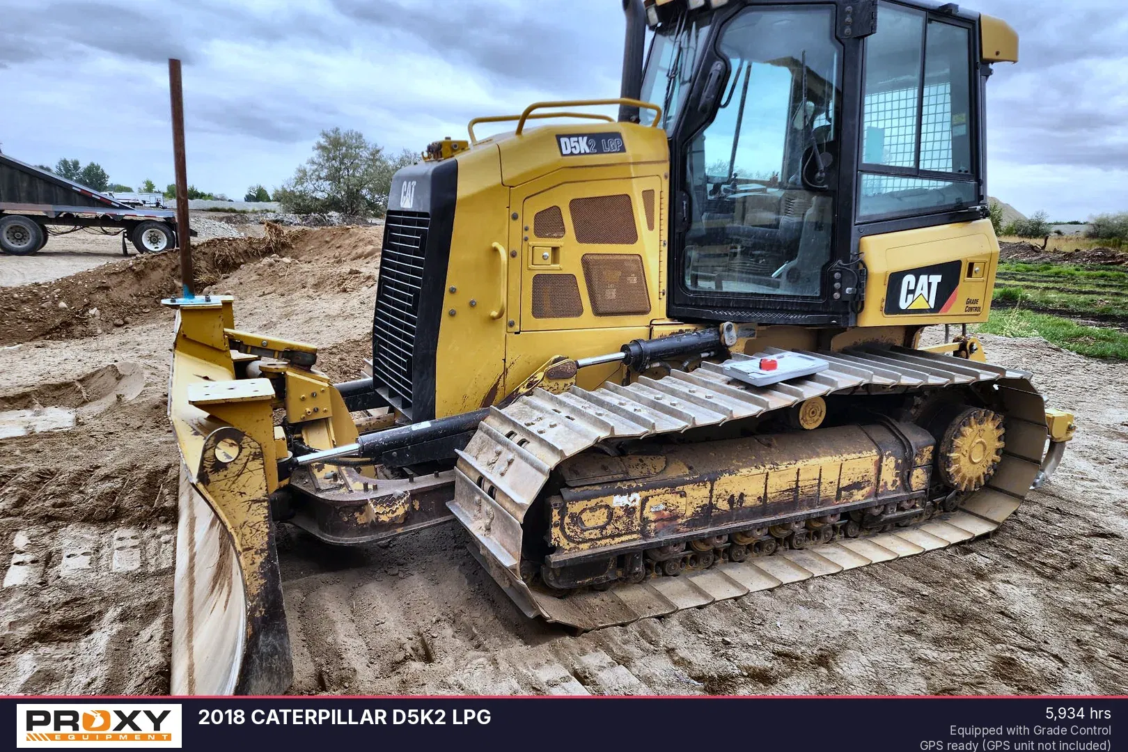 2018 Caterpillar D5K2 LGP Equipment Image0