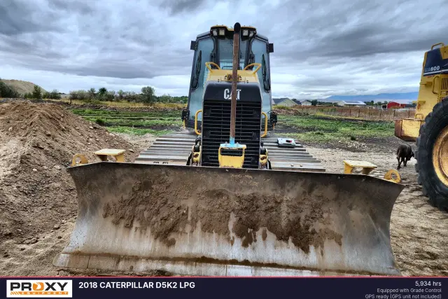Image of Caterpillar D5K2 LGP equipment image 2