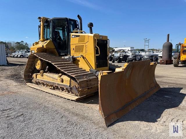 Image of Caterpillar D6N LGP equipment image 3