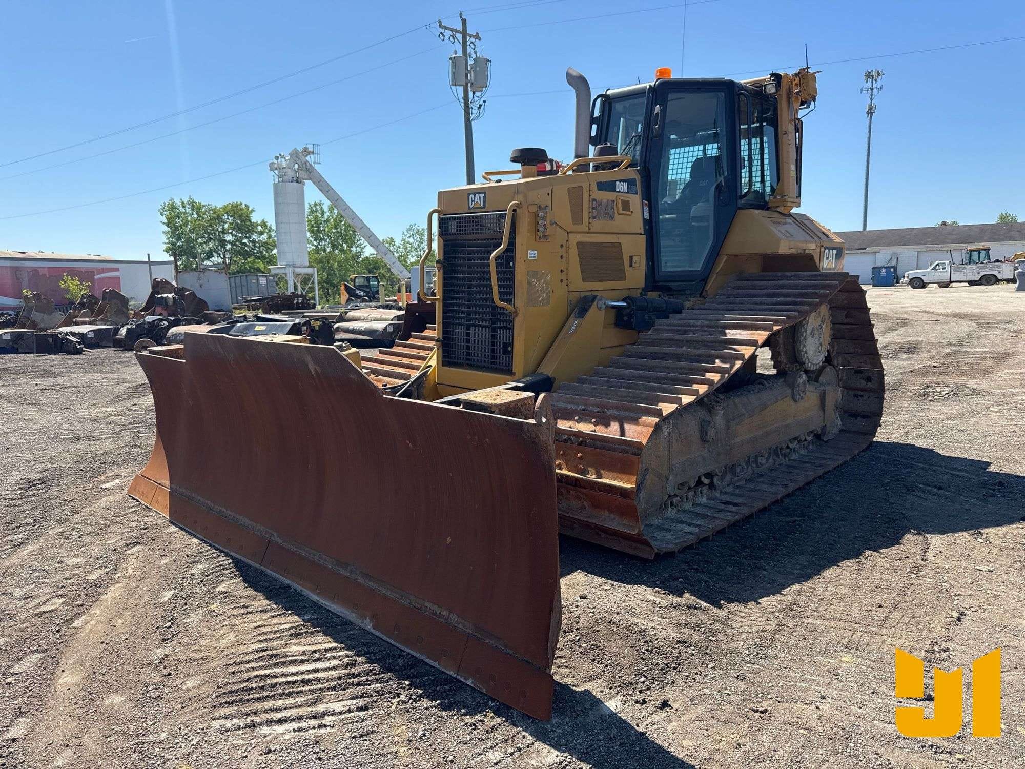 2018 Caterpillar D6N LGP Equipment Image0