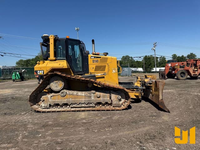Image of Caterpillar D6N LGP equipment image 3