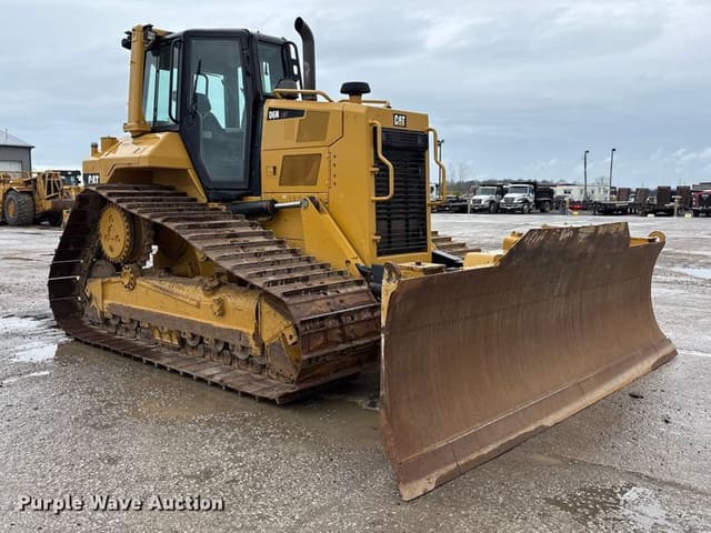 Image of Caterpillar D6N LGP equipment image 2