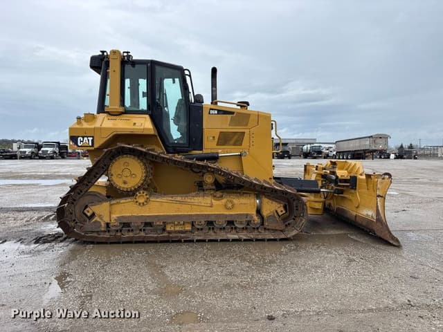 Image of Caterpillar D6N LGP equipment image 3