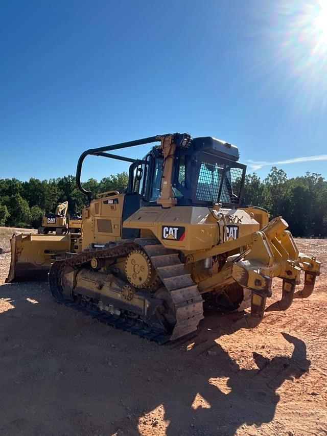 Image of Caterpillar D6N XL equipment image 2