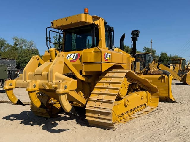 Image of Caterpillar D6T LGP equipment image 4