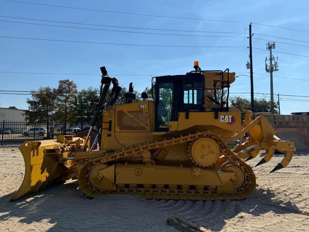 Image of Caterpillar D6T LGP Primary image