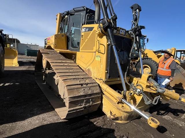 Image of Caterpillar D6T LGP equipment image 1