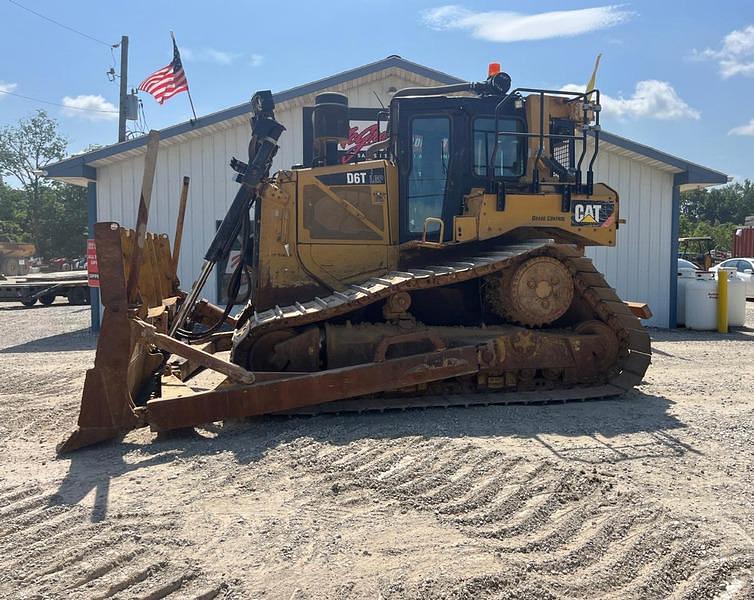 Image of Caterpillar D6T LGP Primary image