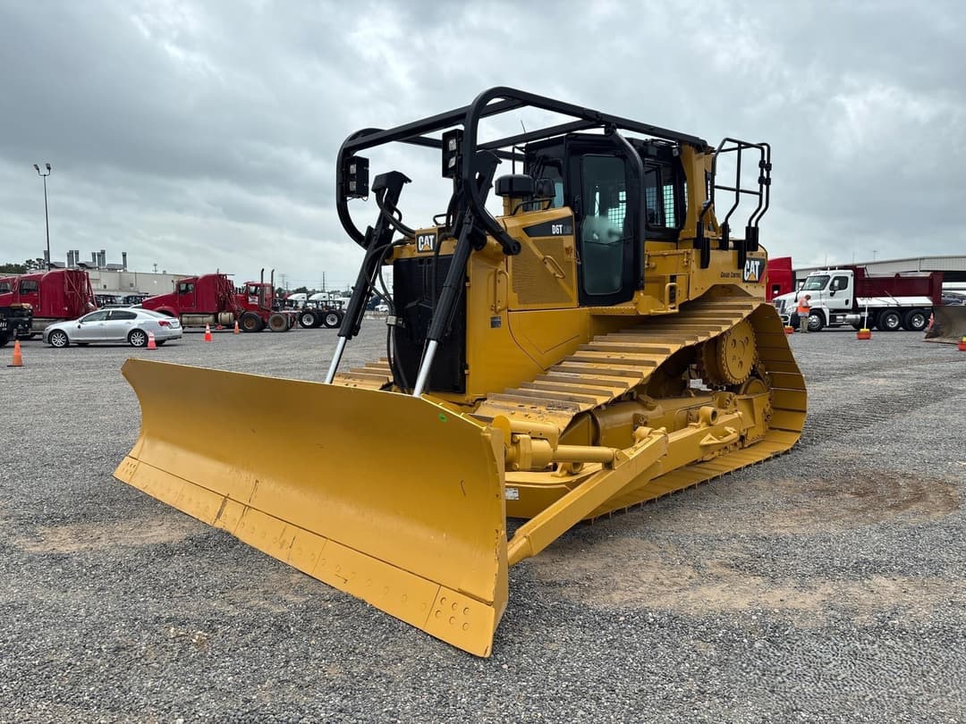 Image of Caterpillar D6T LGP Primary Image