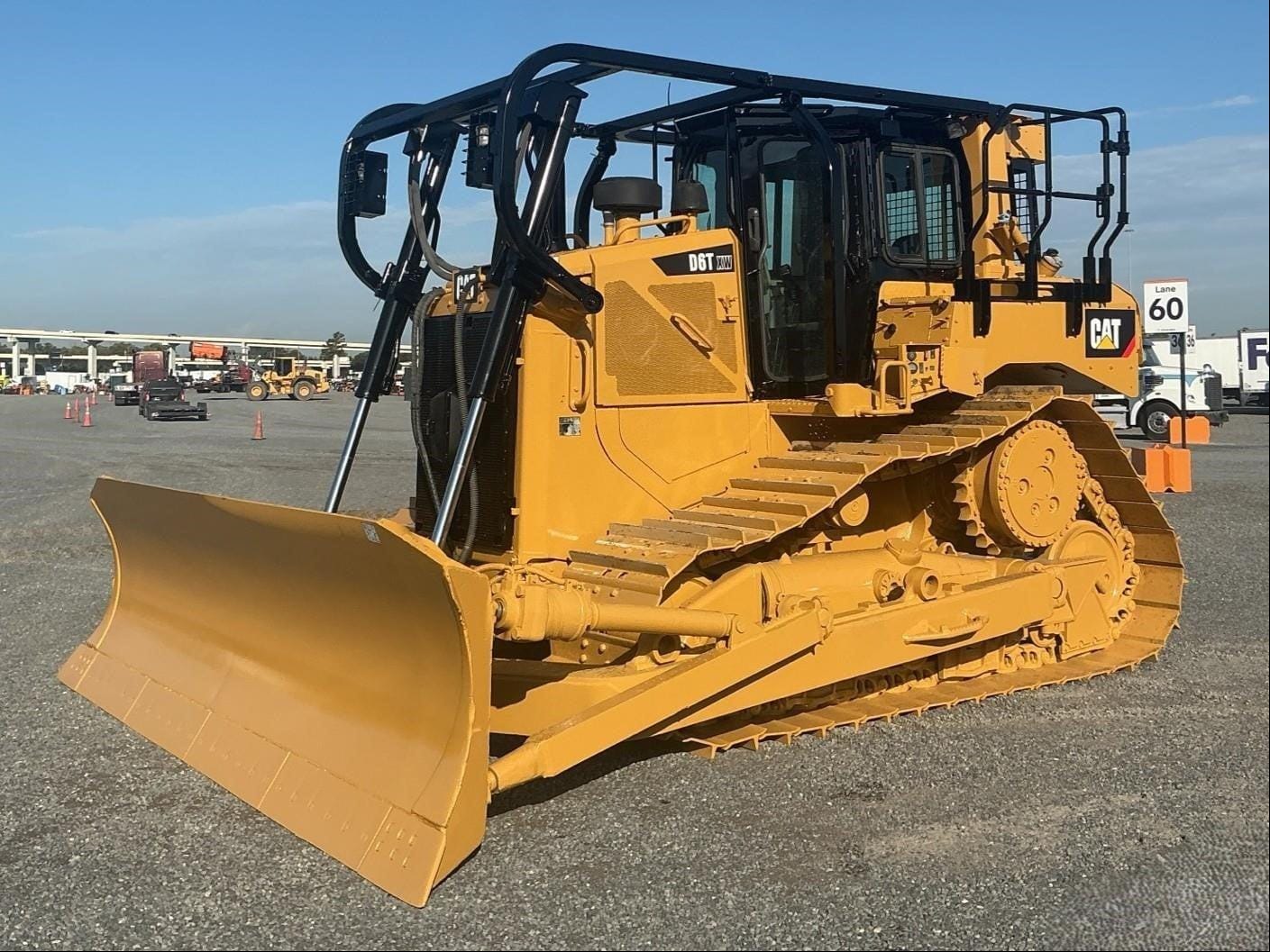 2018 Caterpillar D6T XW Equipment Image0