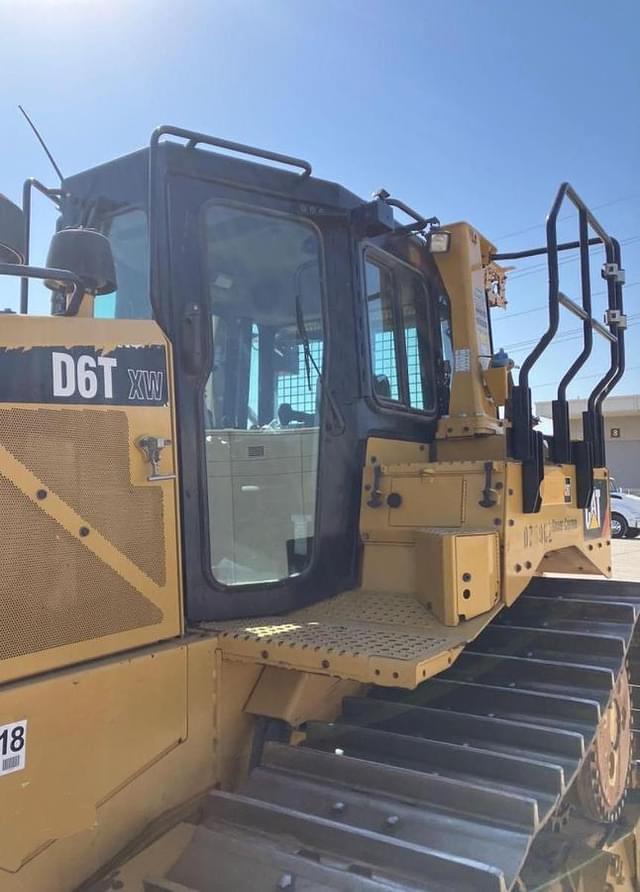 Image of Caterpillar D6T XW equipment image 4