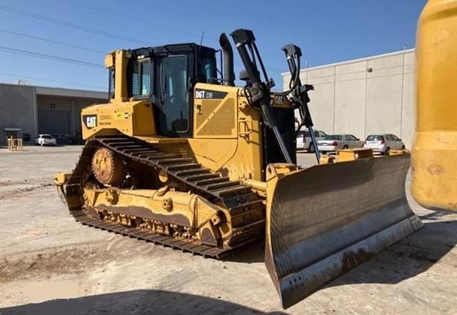 Image of Caterpillar D6T XW equipment image 2
