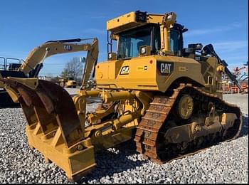 2018 Caterpillar D8T Equipment Image0