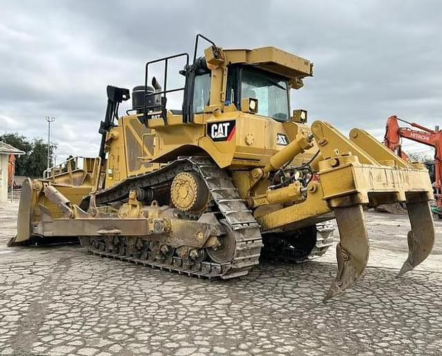 Image of Caterpillar D8T EX equipment image 4