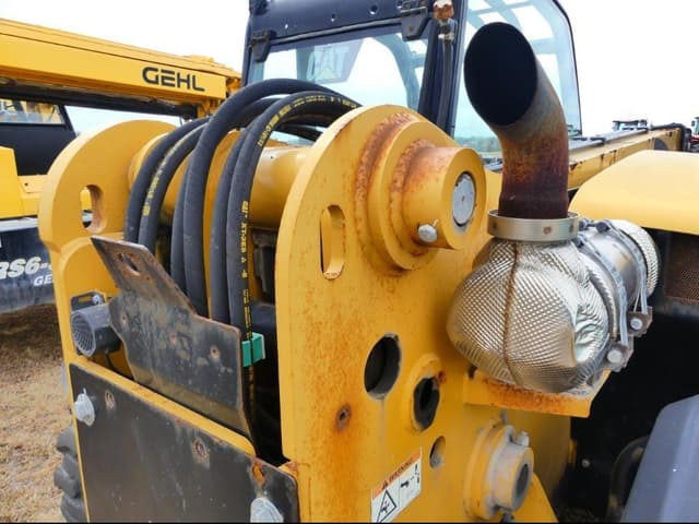 Image of Caterpillar TH255C equipment image 4