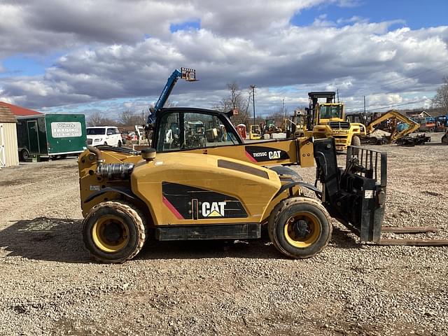 Image of Caterpillar TH255C equipment image 4