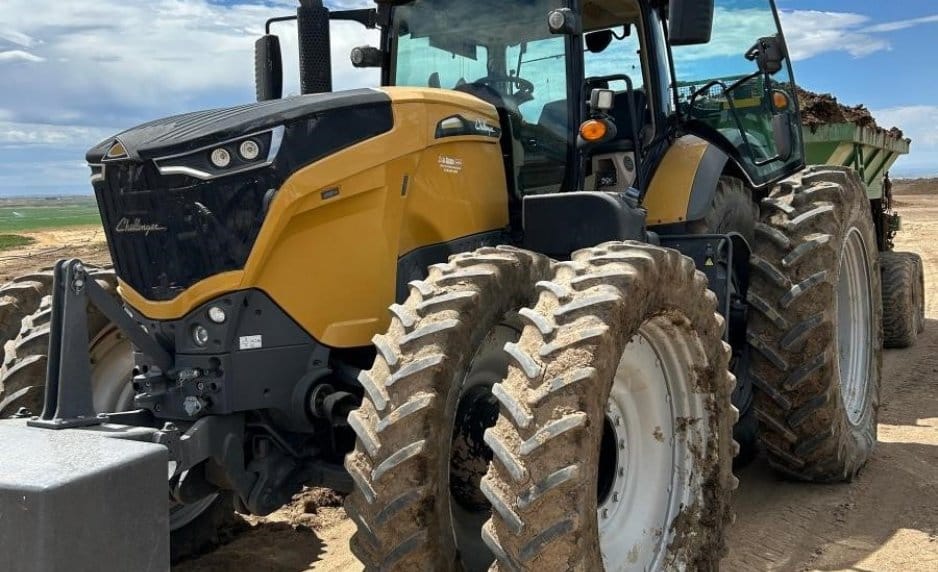 2018 Challenger 1038 Equipment Image0