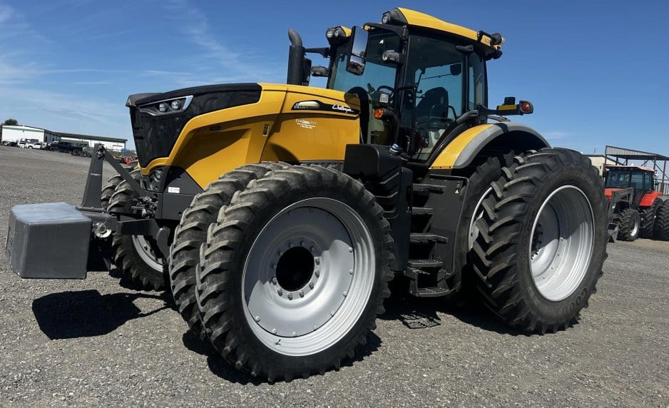 2018 Challenger 1038 Equipment Image0