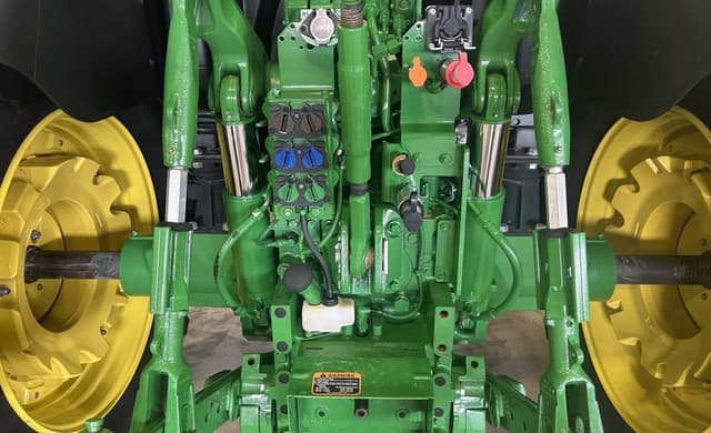 Image of John Deere 6155R equipment image 4