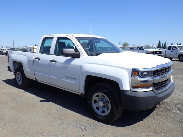 Image of Chevrolet 1500 equipment image 2