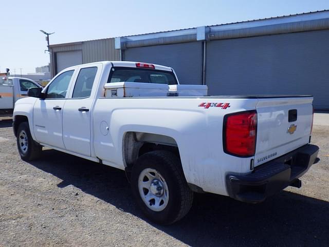 Image of Chevrolet 1500 equipment image 4