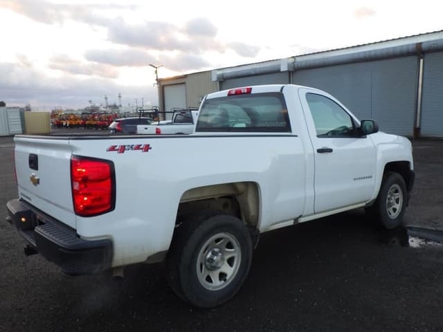 Image of Chevrolet 1500 equipment image 3