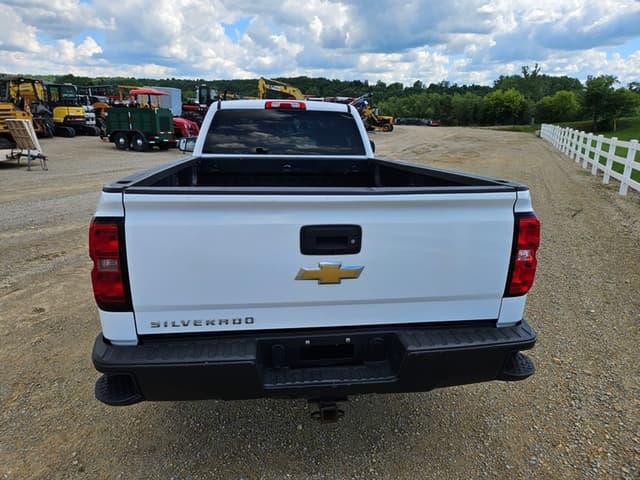 Image of Chevrolet 1500 equipment image 3